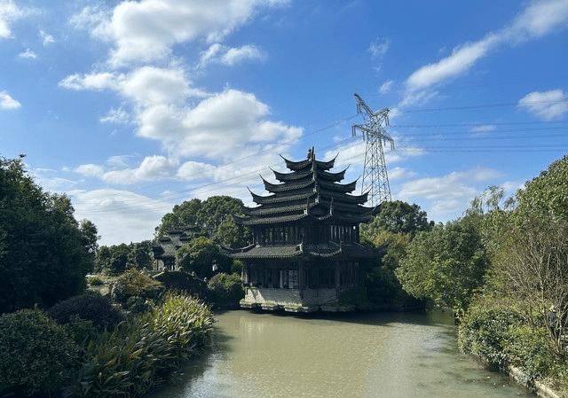 Древний каменный мост эпохи Мин в парке Ханьсян