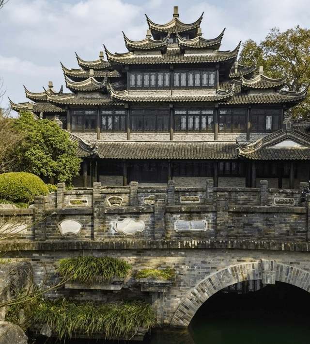 Исторические артефакты