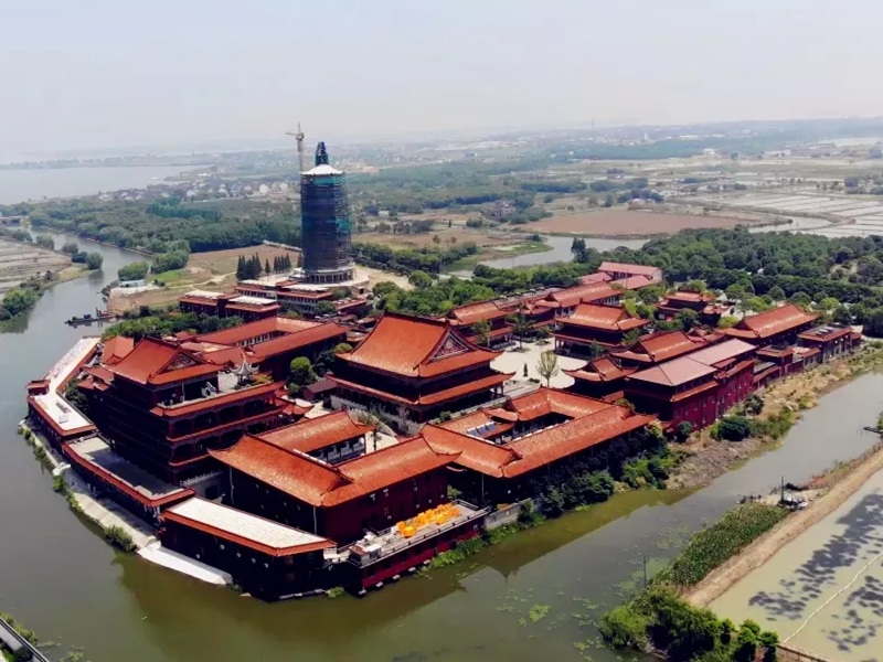 Храм Хуанло Чаньсы - главный фасад и архитектура