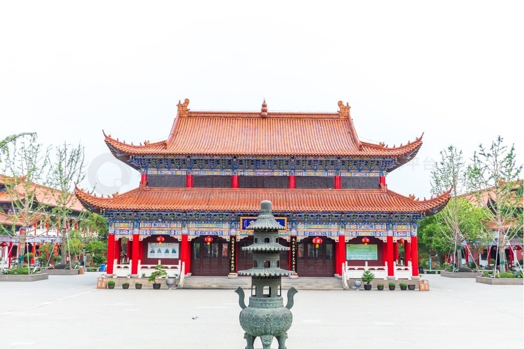 Главный зал храма Хуанло Чаньсы