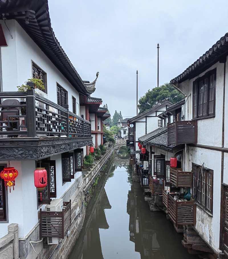 Двойные башни Нансяна - исторический символ города