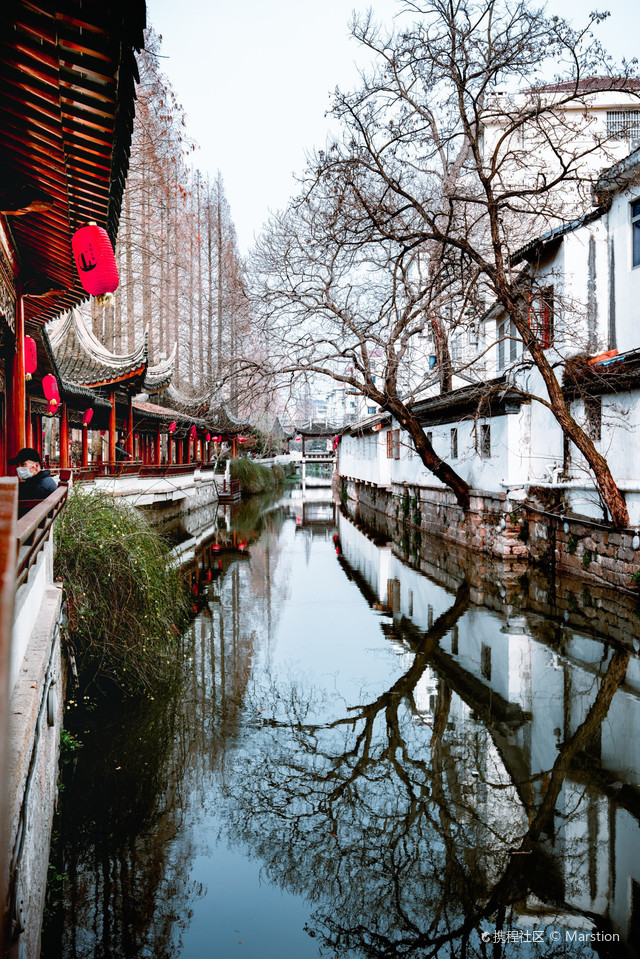 Двойные башни Нансяна