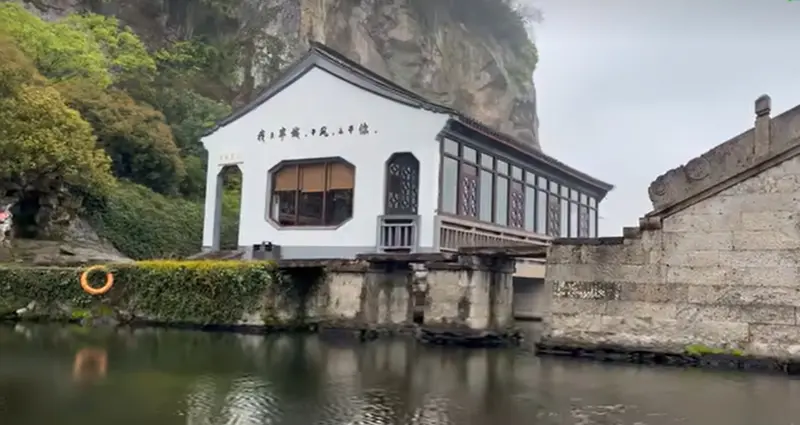 Каменное Облако - уникальное природное образование в Кэянь