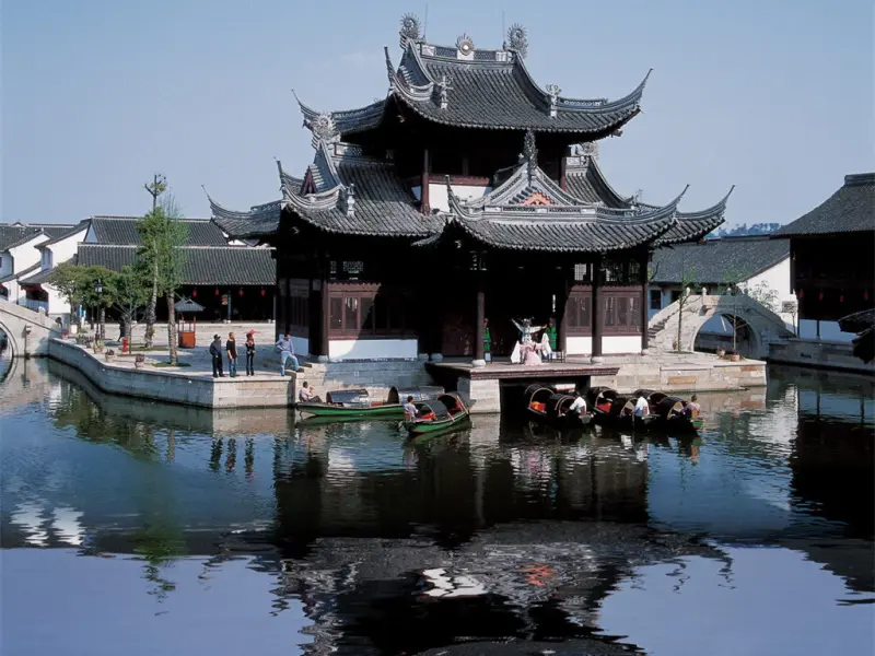 Вид на озеро Дунху с высоты