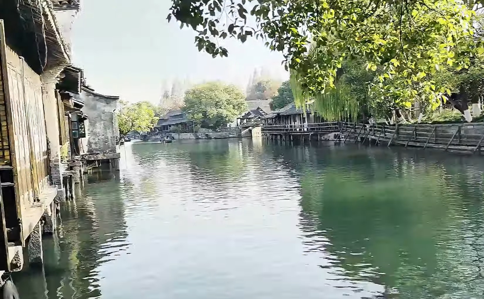 Современный Западный район Учжэня с вечерними шоу